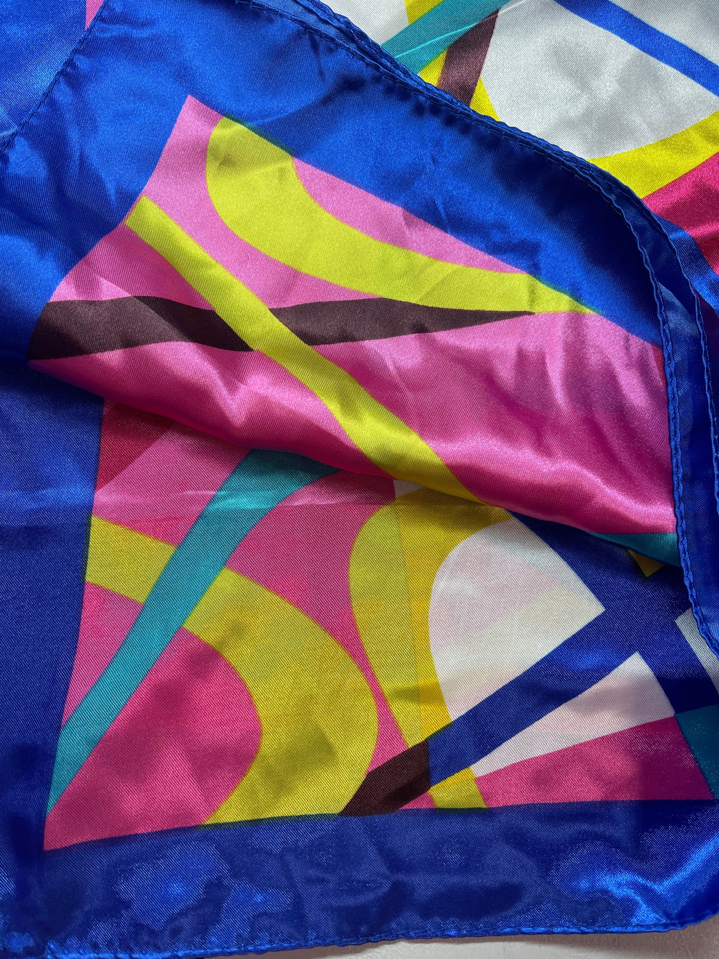 Pañuelo de seda artificial estampado
