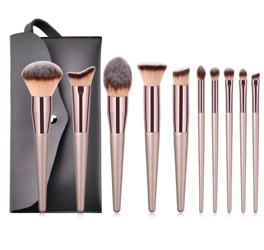 Juego de brochas con neceser