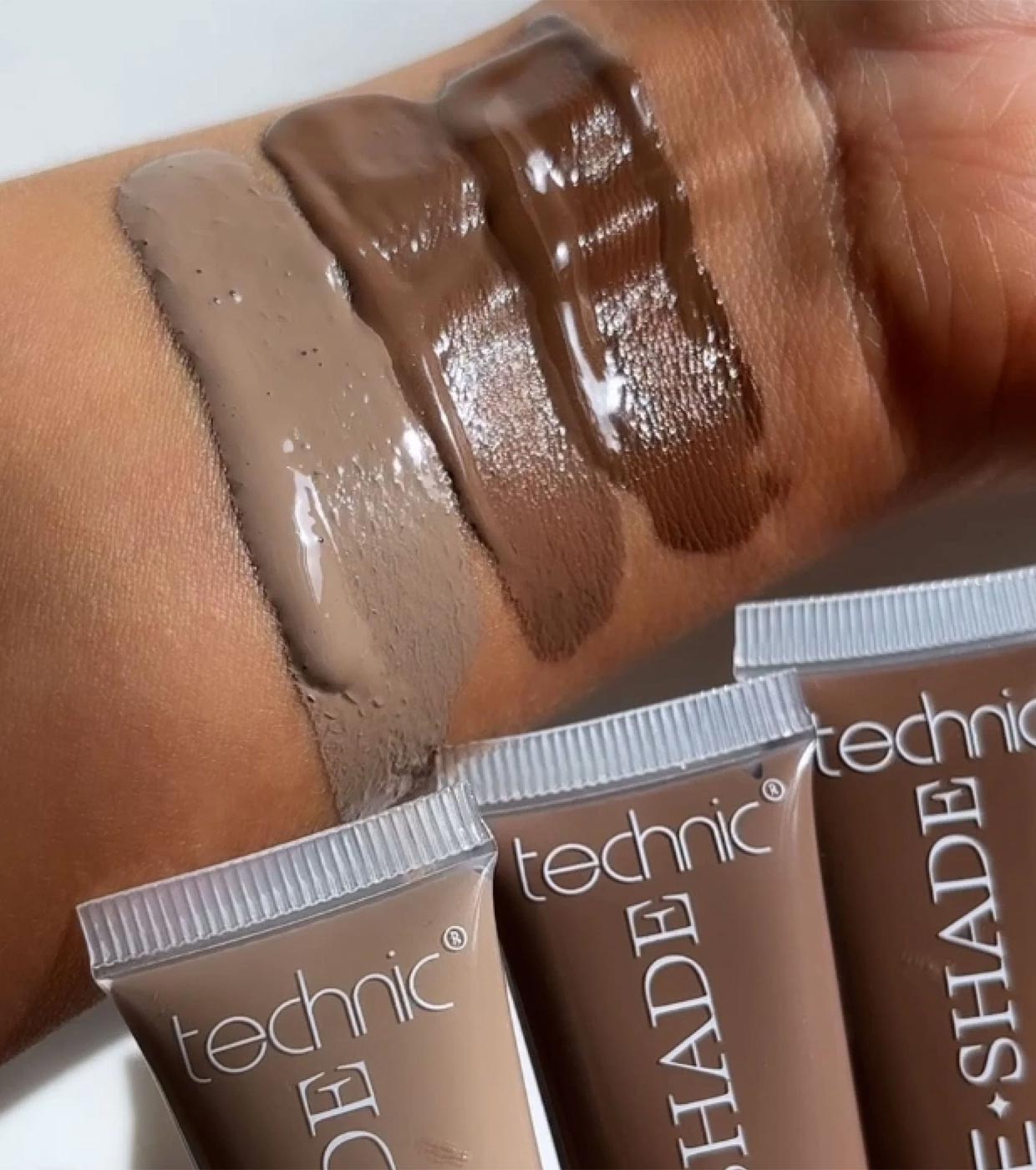 Contorno de Rostro en Crema Pure Shade - Technic